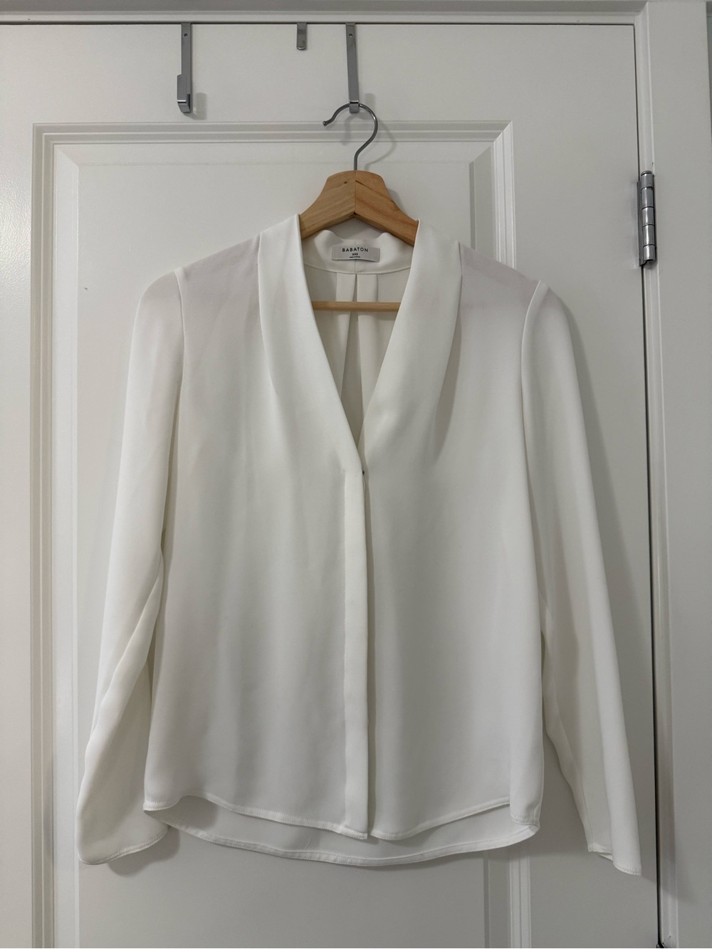 Aritzia Babaton Power Blouse white XXS